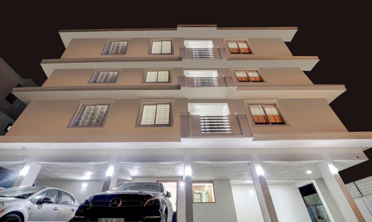 Treebo Trend Petals Suites Ernakulam Town Kochi Exterior photo