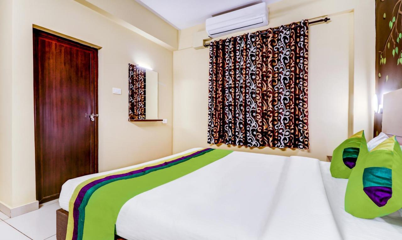 Treebo Trend Petals Suites Ernakulam Town Kochi Exterior photo